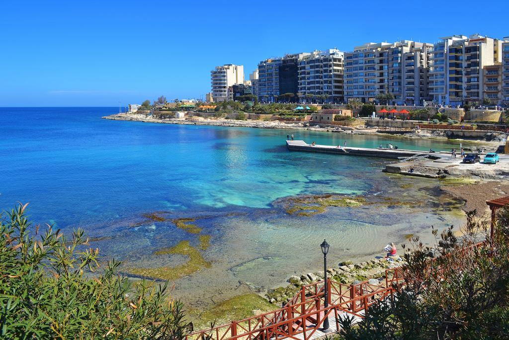 Apartment With Stunning Seaviews Sliema Exteriör bild