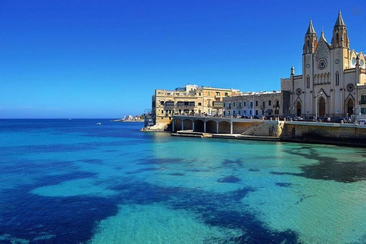 Apartment With Stunning Seaviews Sliema Exteriör bild