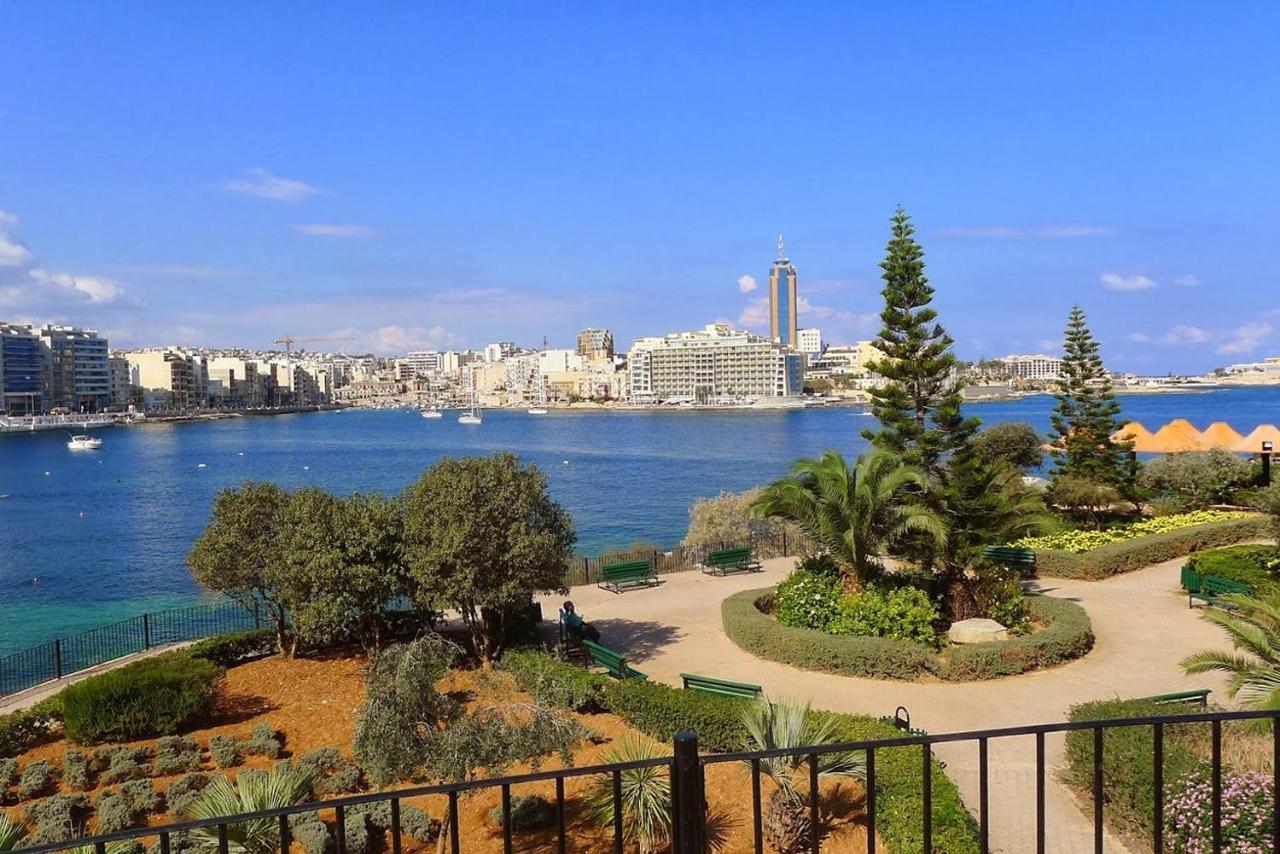 Apartment With Stunning Seaviews Sliema Exteriör bild